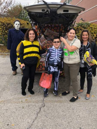 Nathanael Greene Elementary Trunk or Treat 20191029 group1