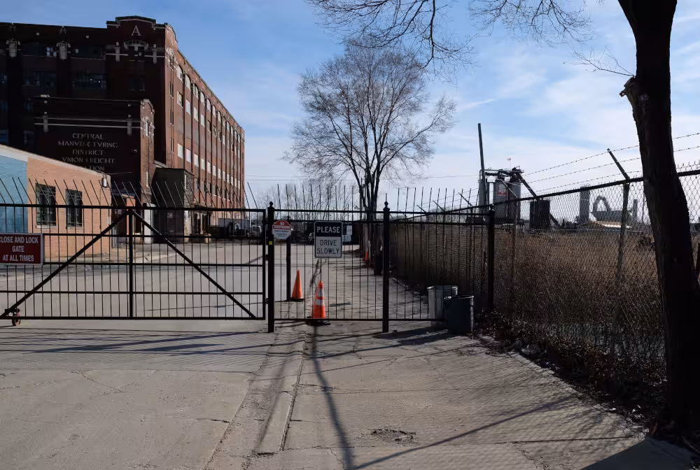 MAT Asphalt resides alongside the historic Central Manufacturing District in the City of Chicago's Planned Manufacturing District No. 8.